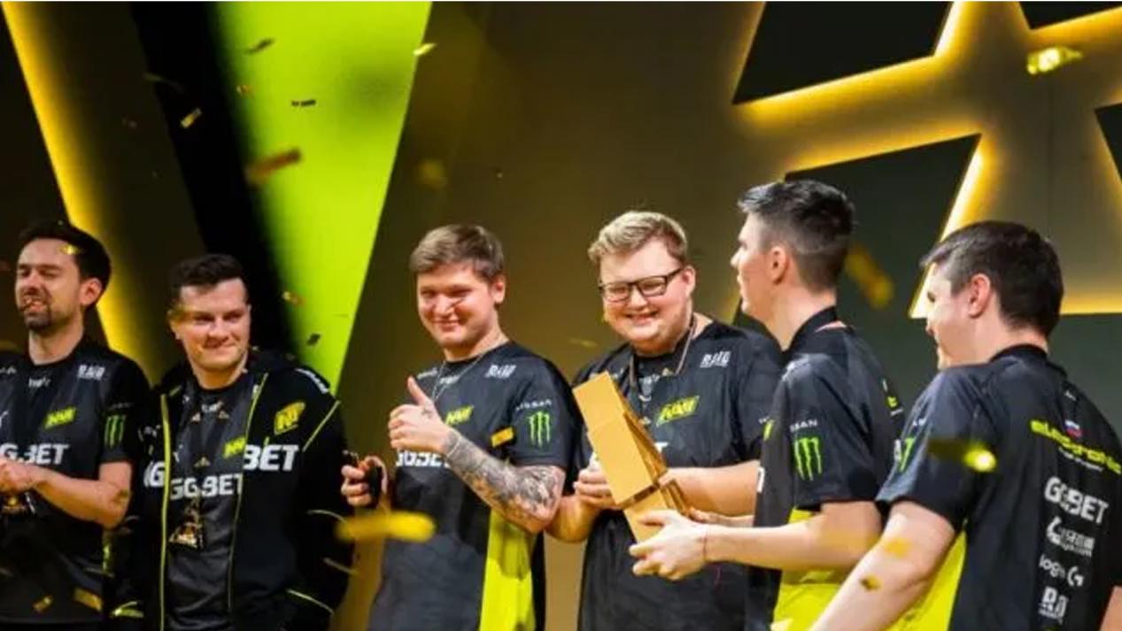 队在经过 队在经过